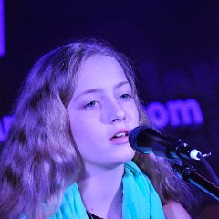 11 Isabel Friesberg